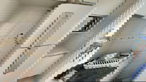 Beachfront apartment with 3 bedrooms (1 suite), 1 parking space, opposite the restaurant.