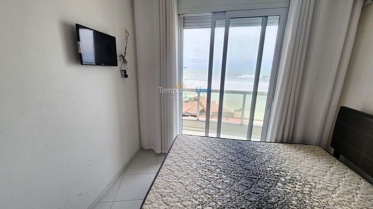 Apartment for vacation rental in Guarujá (Pitangueiras)