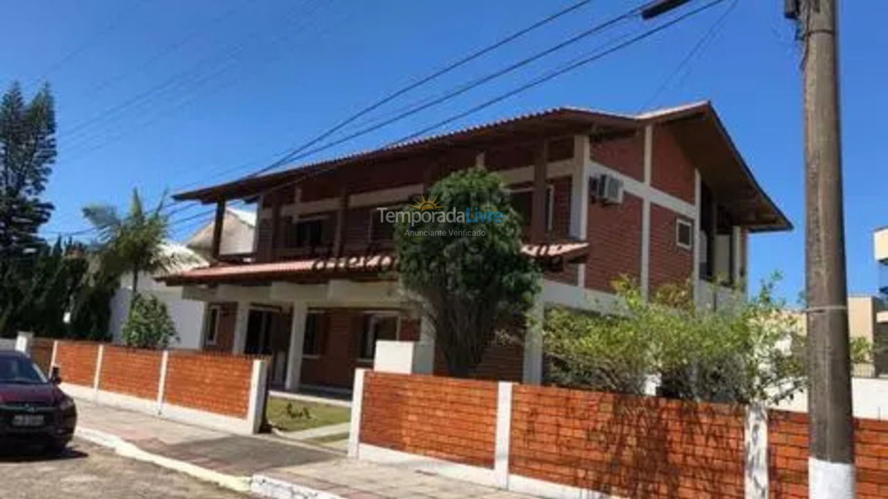 Casa para aluguel de temporada em Florianopolis (Praia dos Ingleses)