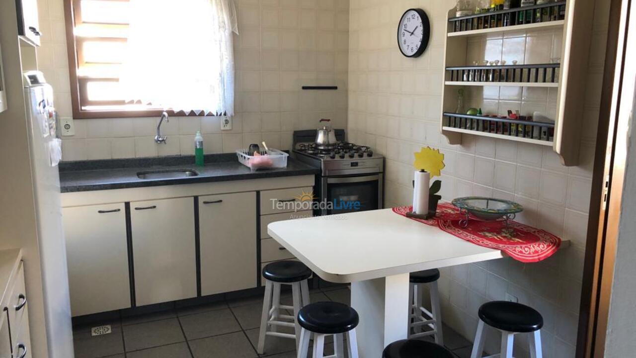 Casa para aluguel de temporada em Florianopolis (Praia dos Ingleses)