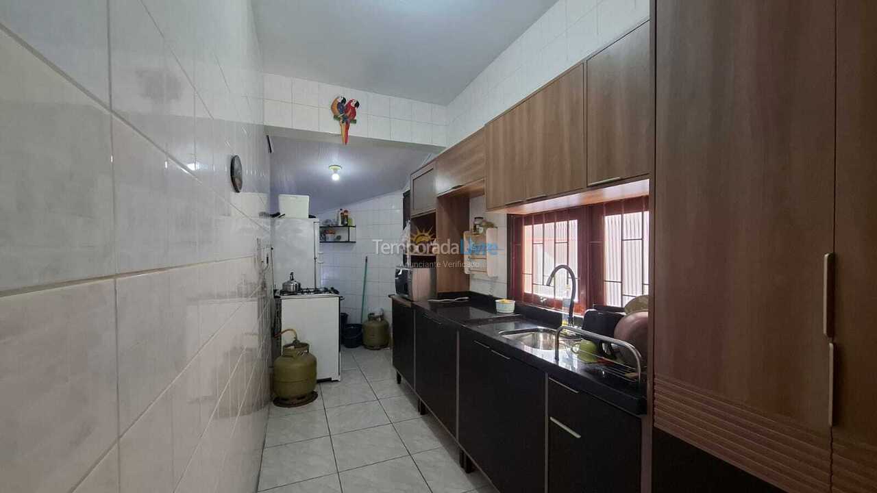 Casa para aluguel de temporada em Florianopolis (Praia dos Ingleses)