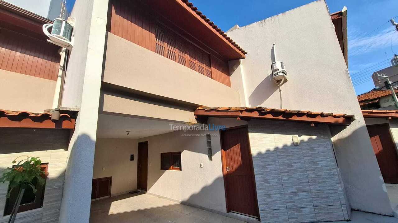 Casa para aluguel de temporada em Florianopolis (Praia dos Ingleses)