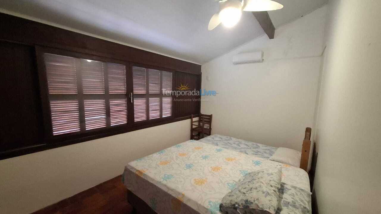 Casa para aluguel de temporada em Florianopolis (Praia dos Ingleses)