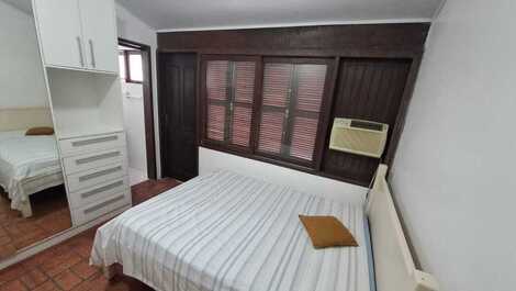 🌅 SOBRADO A 100m DA PRAIA – Conforto e praticidade nos Ingleses!