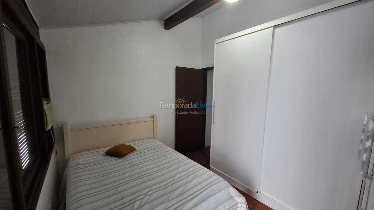 Casa para aluguel de temporada em Florianopolis (Praia dos Ingleses)