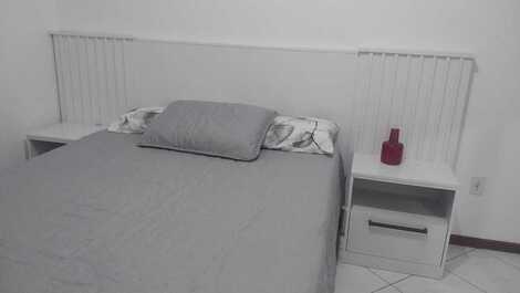 APARTAMENTO 3 QUARTOS MEIA PRAIA - QUADRA DO MAR