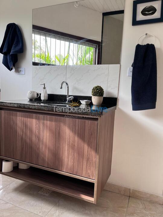 Casa para aluguel de temporada em Caraguatatuba (Martim de Sá)