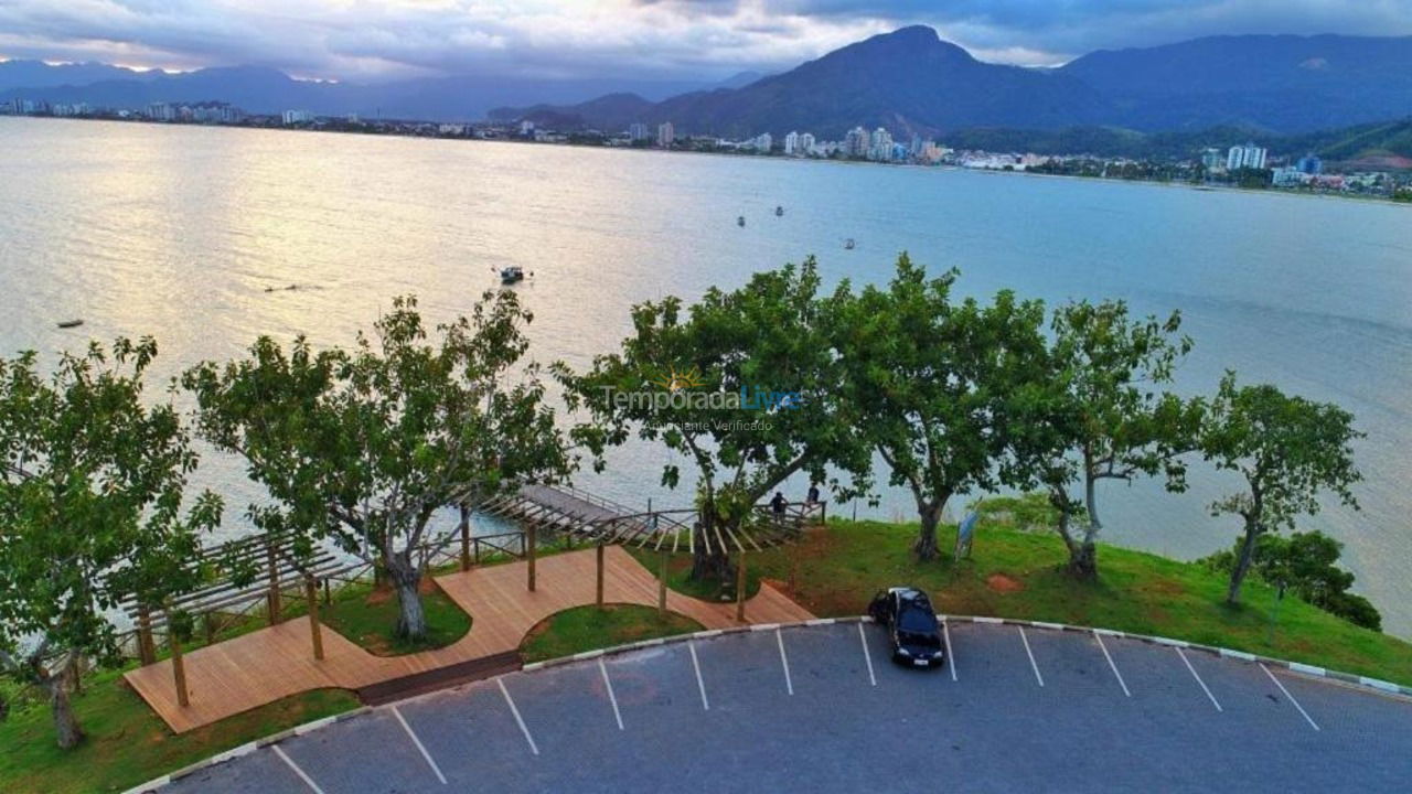 Casa para aluguel de temporada em Caraguatatuba (Martim de Sá)