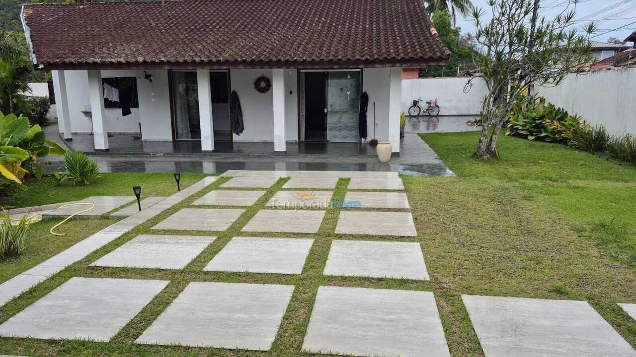 Casa para aluguel de temporada em Caraguatatuba (Martim de Sá)