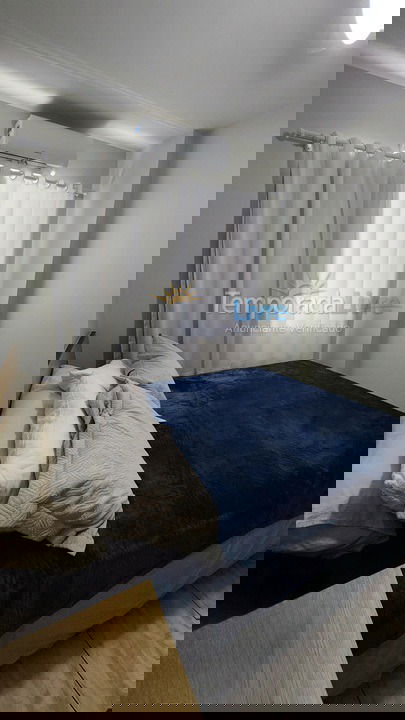 Apartamento para aluguel de temporada em Itapema (Meia Praia)