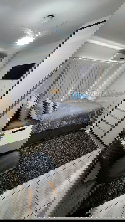 Apartamento para aluguel de temporada em Itapema (Meia Praia)