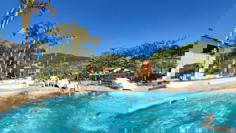 Alugo casa em hotel pe na areia