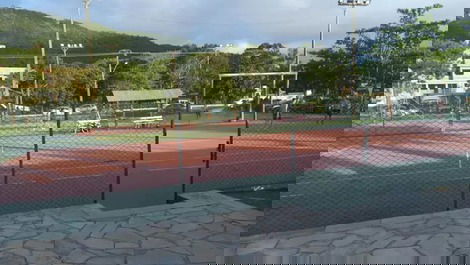 Alugo casa em hotel pe na areia