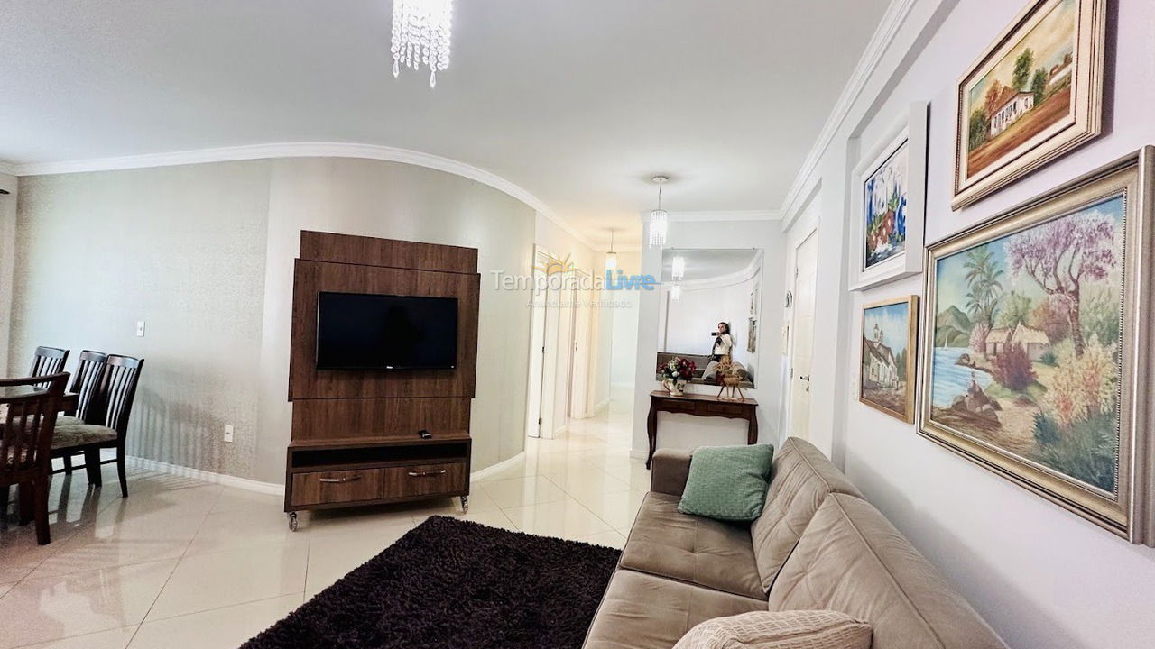 Apartment for vacation rental in Bombinhas (Praia de Bombas)