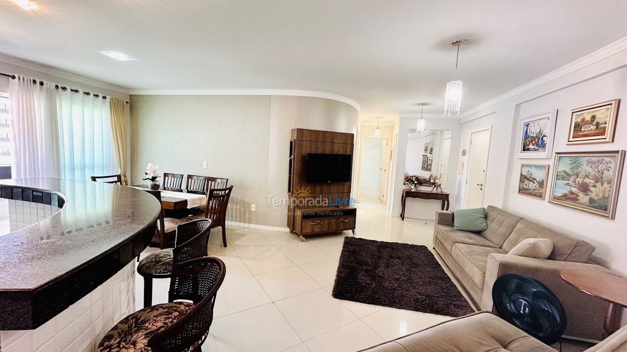 Apartment for vacation rental in Bombinhas (Praia de Bombas)