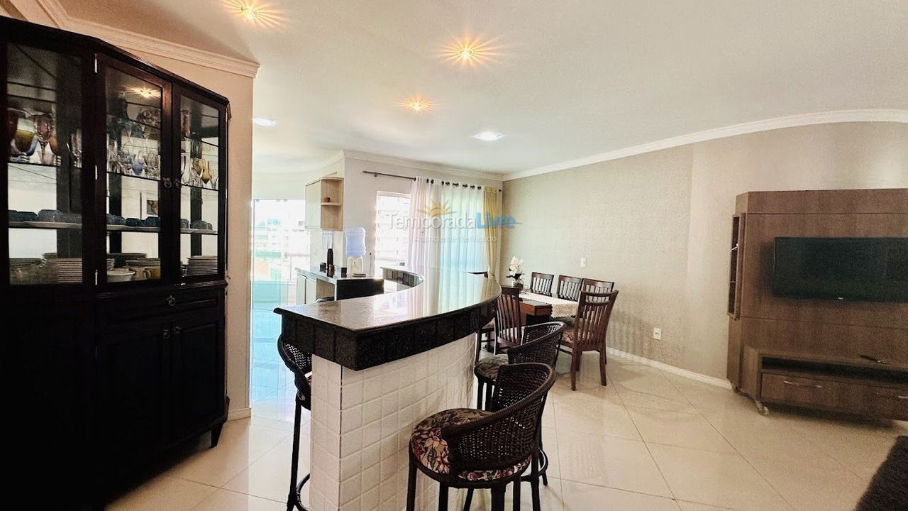 Apartment for vacation rental in Bombinhas (Praia de Bombas)