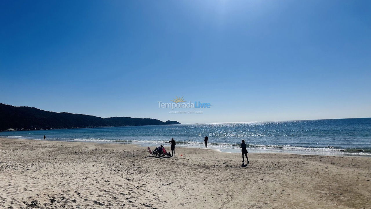 Apartment for vacation rental in Bombinhas (Praia de Bombas)