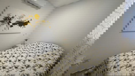 Beautiful garden 80 meters from Canto Grande beach, Mar de Fora.