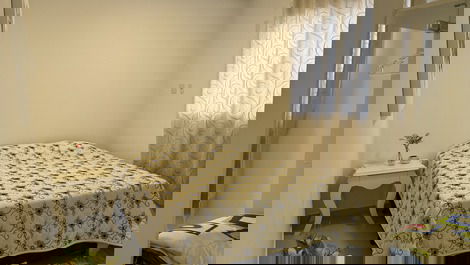 Beautiful garden 80 meters from Canto Grande beach, Mar de Fora.