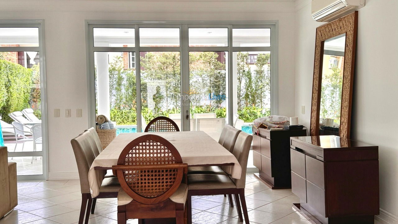 Casa para alquiler de vacaciones em São Sebastião (Praia da Baleia)