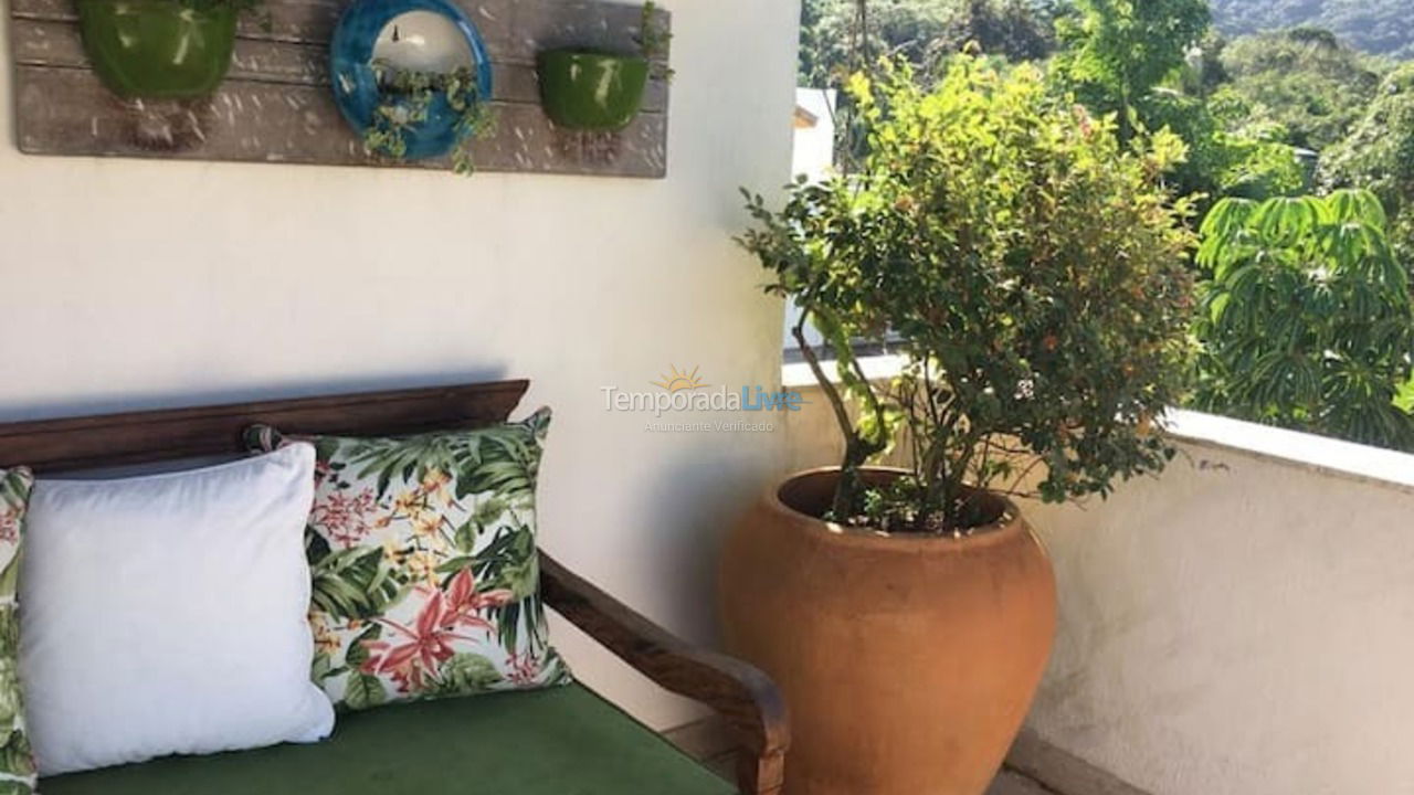 Casa para alquiler de vacaciones em São Sebastião (Barra do Sahy)