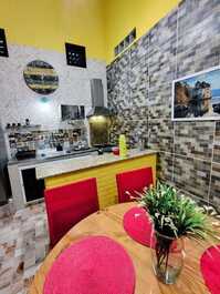 Cottage minutes from Perequê Beach /churas/WIFi250MB/Garg