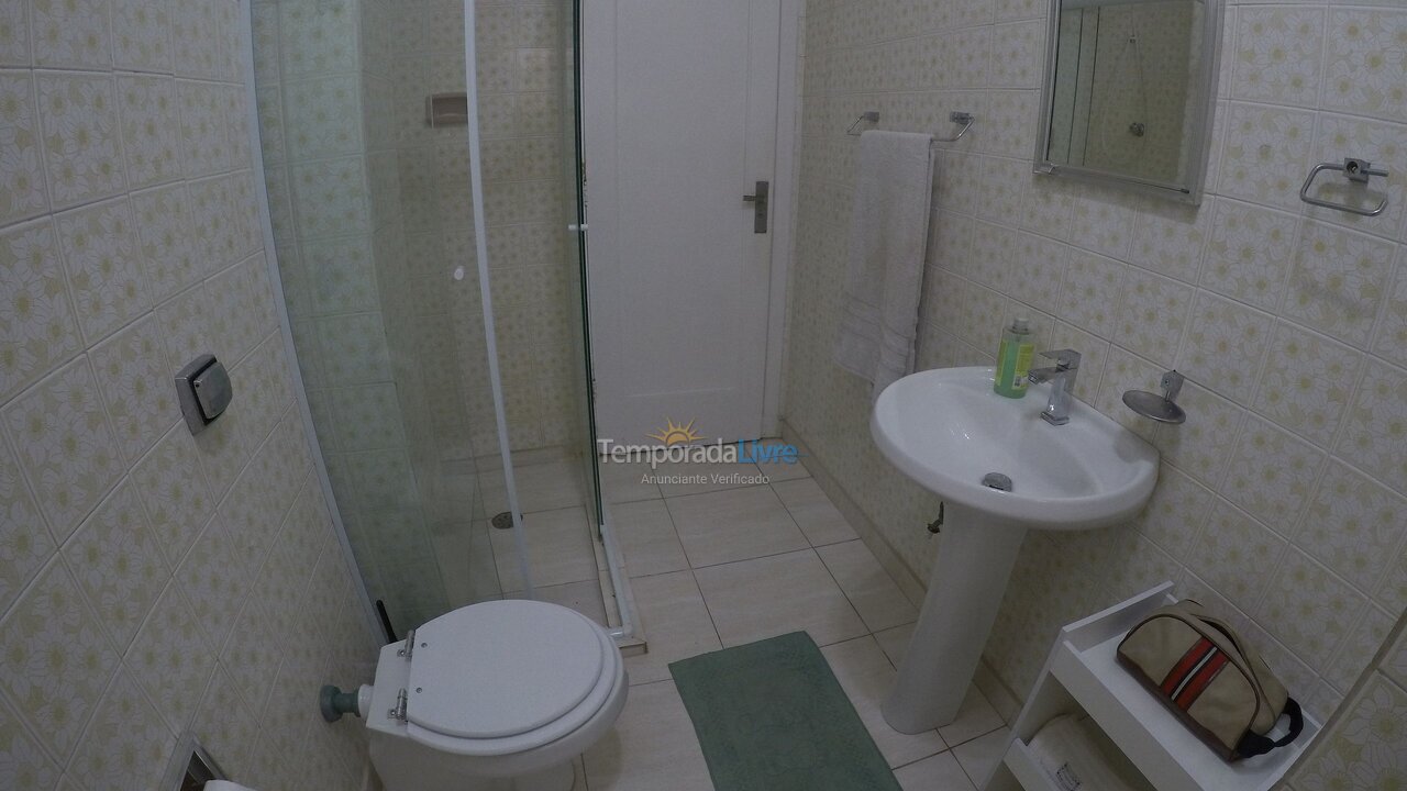 Apartamento para aluguel de temporada em Santos (Aparecida Embaré)