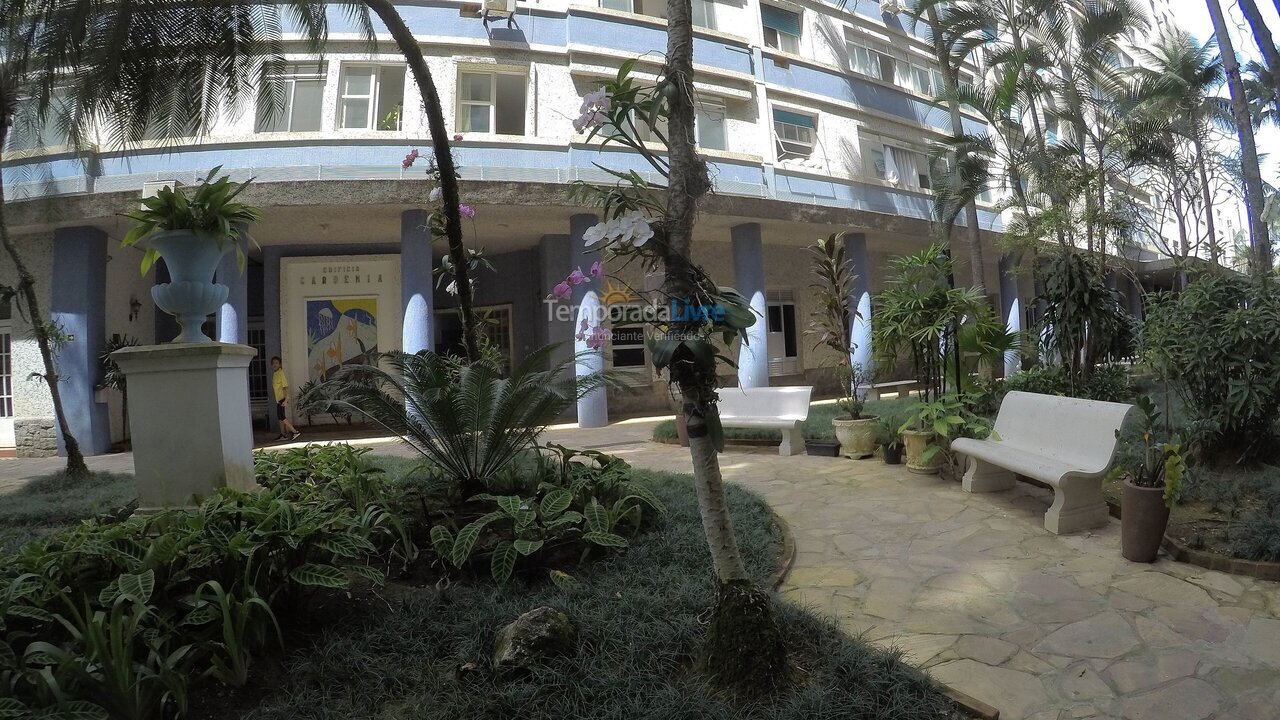 Apartamento para aluguel de temporada em Santos (Aparecida Embaré)