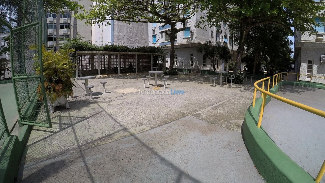 Apartamento para aluguel de temporada em Santos (Aparecida Embaré)