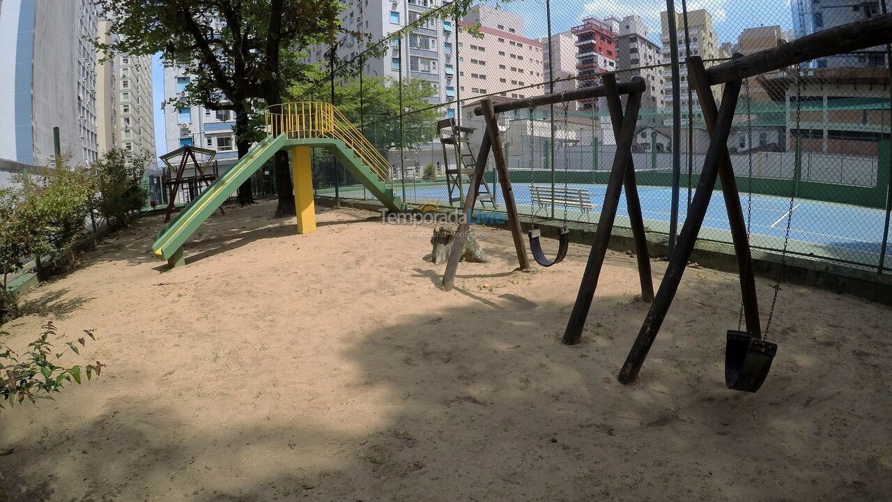 Apartamento para aluguel de temporada em Santos (Aparecida Embaré)