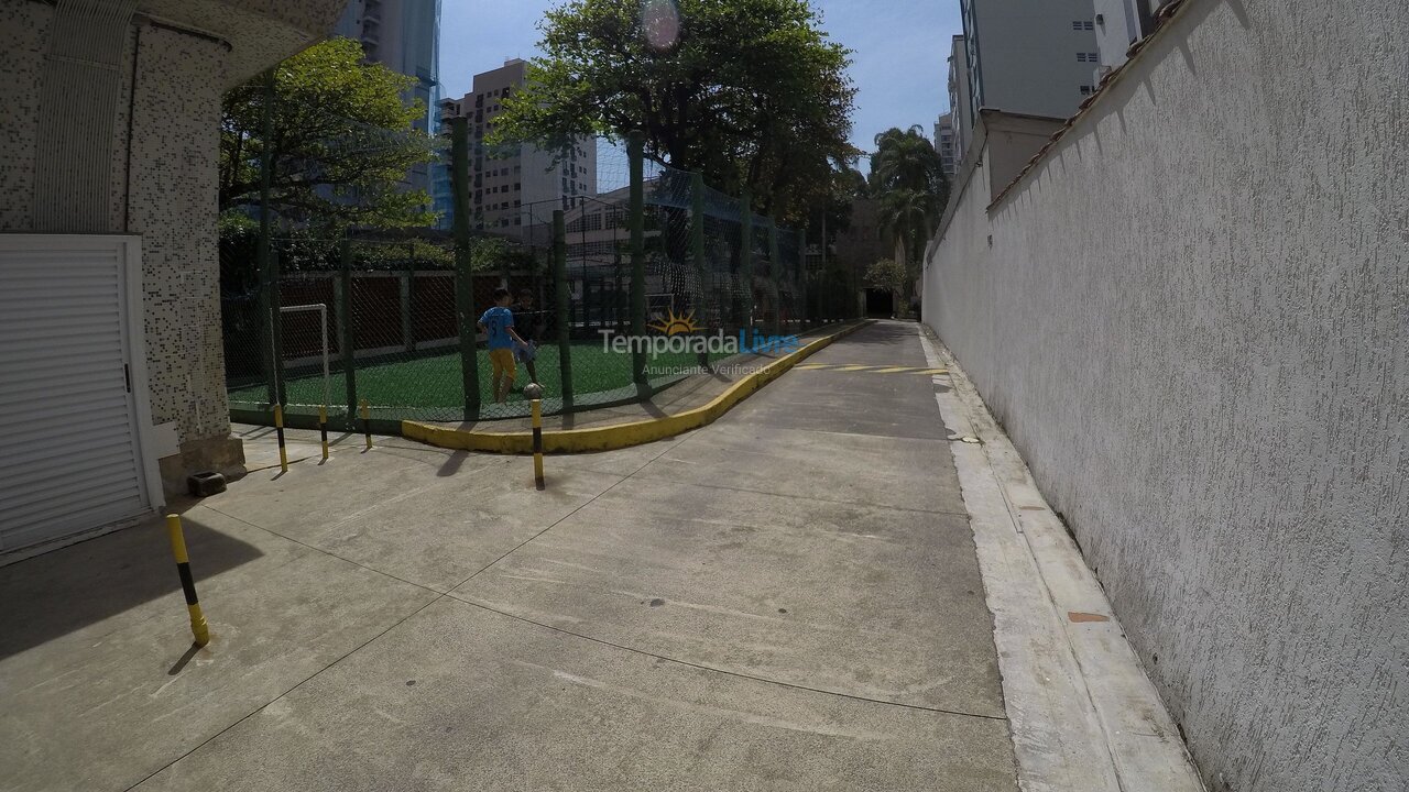 Apartamento para aluguel de temporada em Santos (Aparecida Embaré)