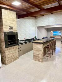 Casa na quadra do mar, vista incrível, wi-fi, mesa de sinuca