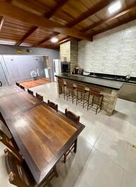 Casa na quadra do mar, vista incrível, wi-fi, mesa de sinuca