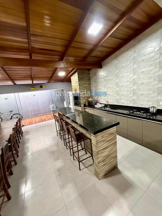 Casa para aluguel de temporada em Matinhos (Caiobá)