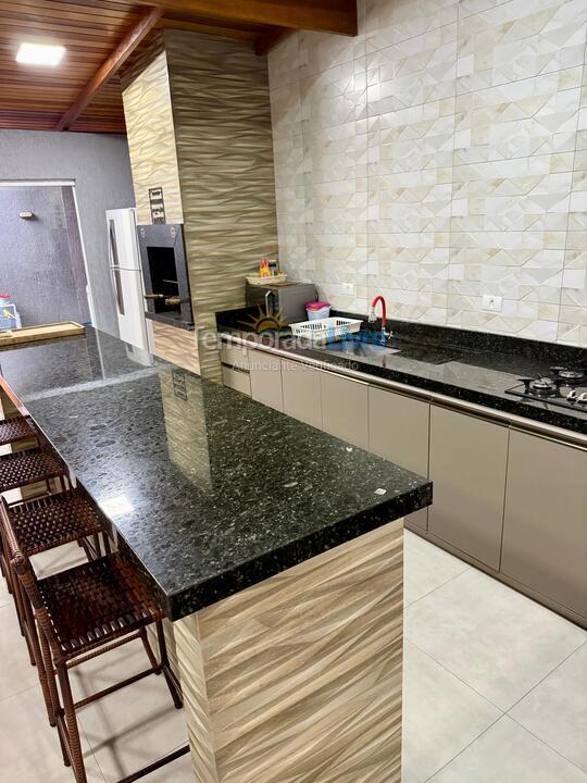 Casa para aluguel de temporada em Matinhos (Caiobá)