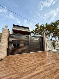 Casa na quadra do mar, vista incrível, wi-fi, mesa de sinuca