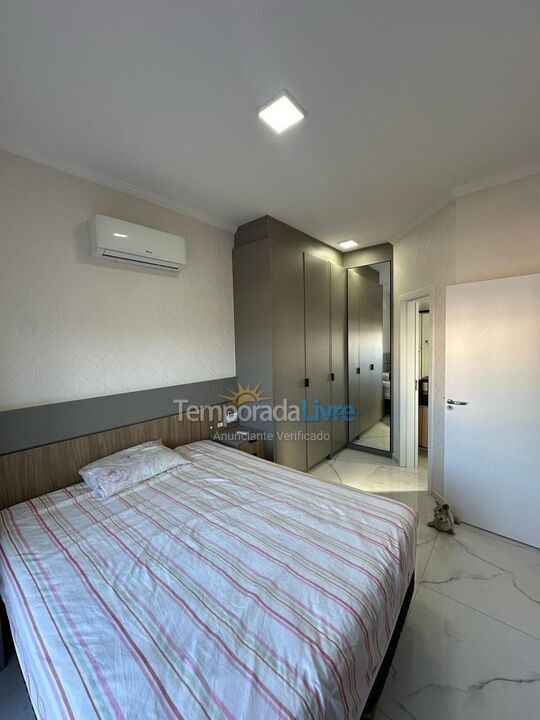 Apartamento para aluguel de temporada em Florianopolis (Praia dos Ingleses)