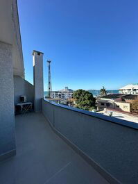 🏖️ Apartamento Duplex nos Ingleses – A 200m da Praia