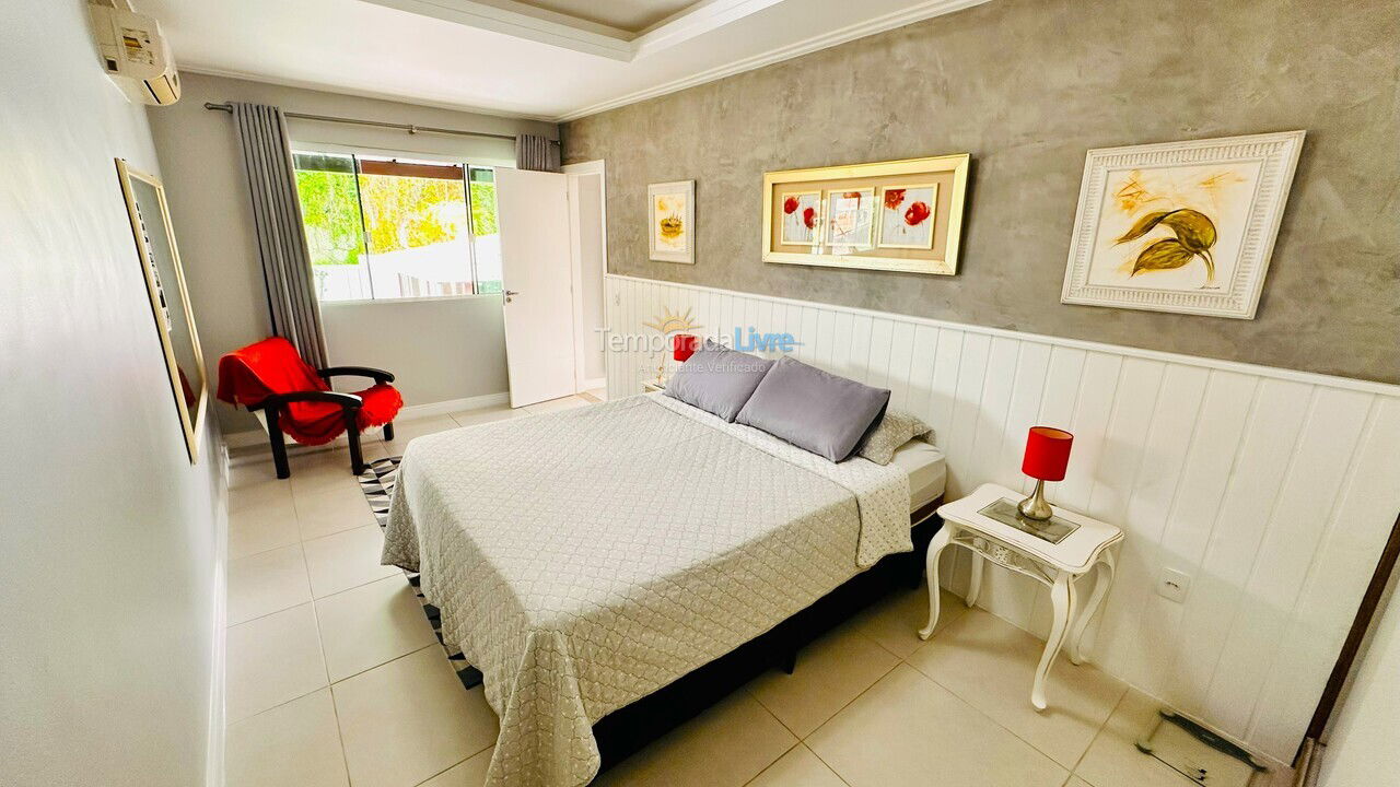 Casa para aluguel de temporada em Florianópolis (Lagoinha)