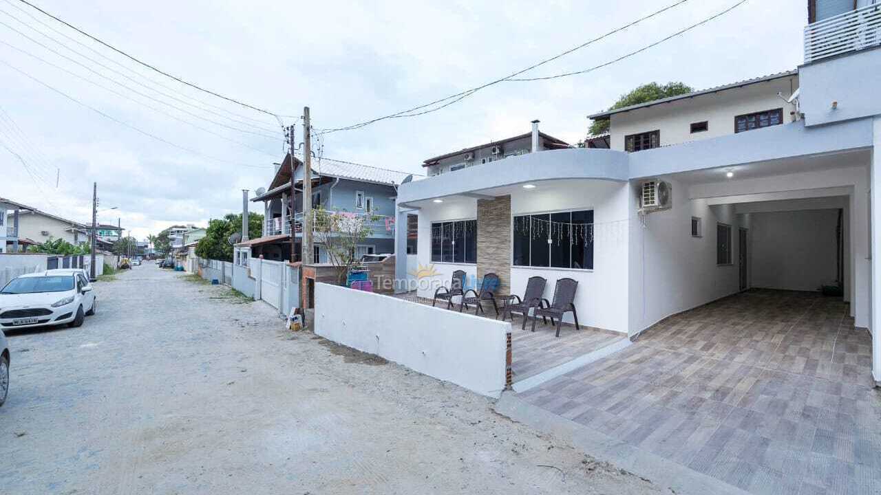 House for vacation rental in Bombinhas (Canto Grande)