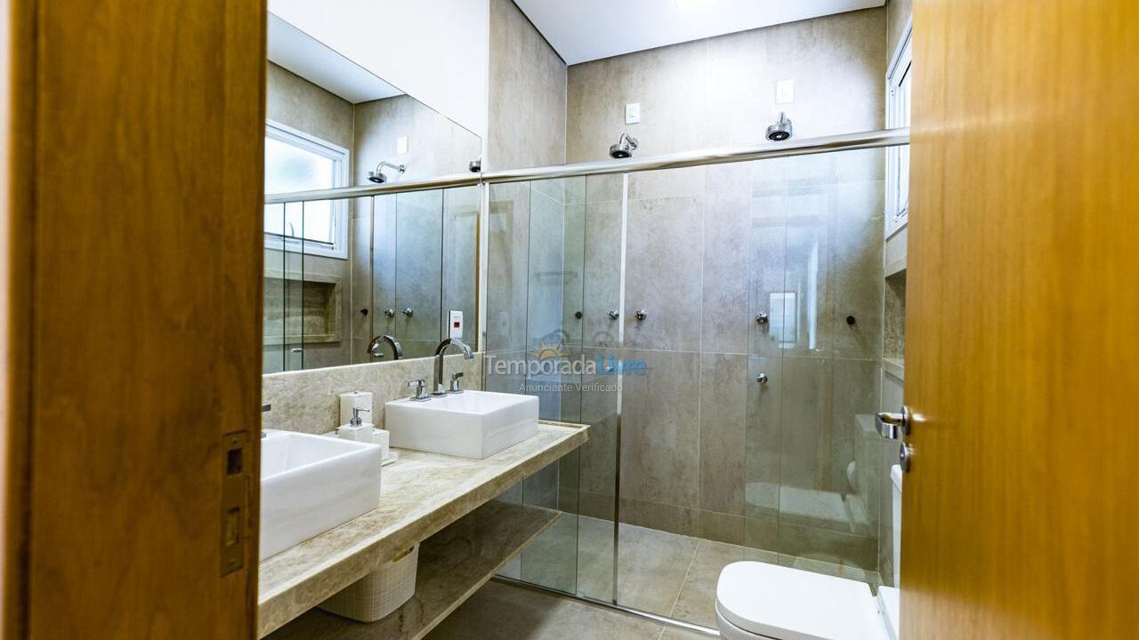 Casa para aluguel de temporada em Boituva (Rancho Dos Arcos)