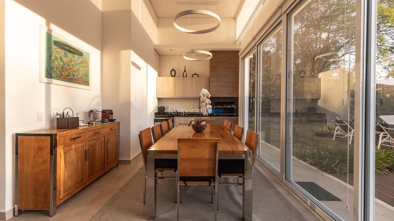 Casa para aluguel de temporada em Boituva (Rancho Dos Arcos)