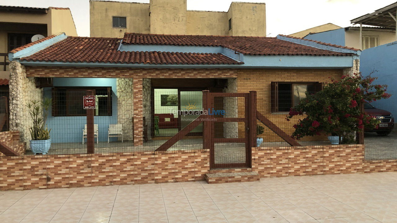 House for vacation rental in Cidreira (Centro)