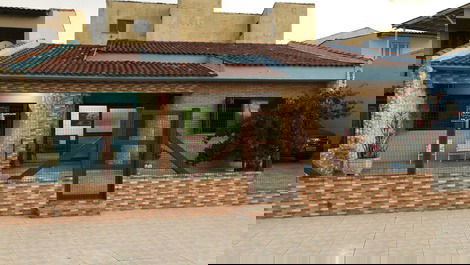 Casa Centro de Cidreira, 100m from the sea