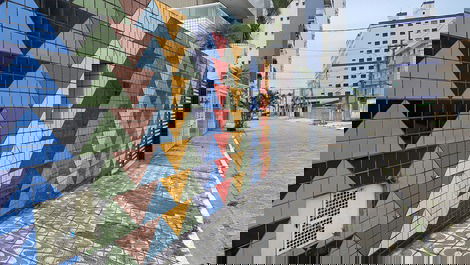 Praia Grande great location, close to the beach, bike path, boardwalk