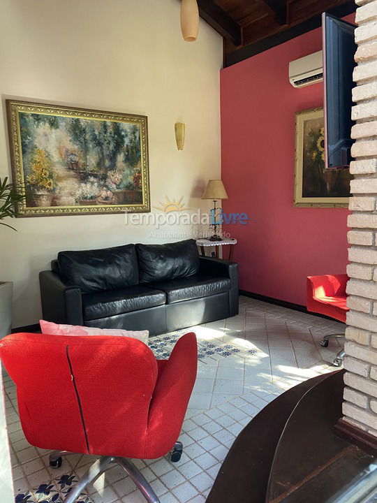 Granja para alquiler de vacaciones em Chapada dos Guimarães (Estrada da Cachoeira Rica Km 10)