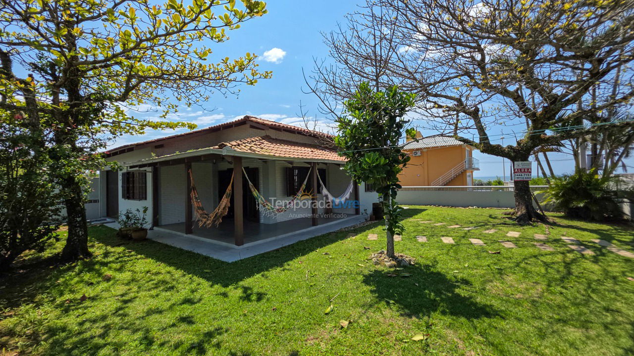 House for vacation rental in São Francisco do Sul (Itaguaçu)