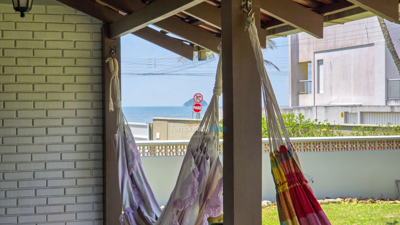 House for vacation rental in São Francisco do Sul (Itaguaçu)