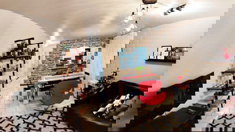 Apartment with sea view in the center of Meia Praia, very comfortable.