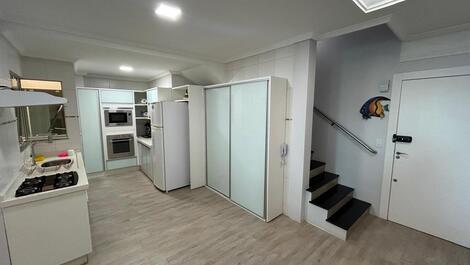 🌅 Penthouse with pool and sea view in Bombas